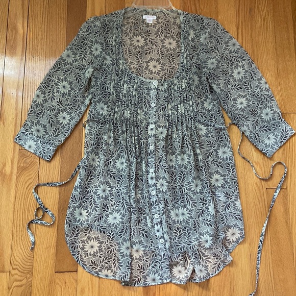 Xhilaration 3/4 Button Down Top - Picture 4 of 15